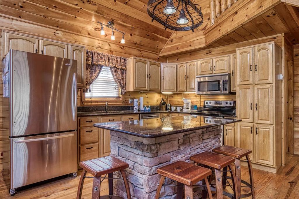 Wilderness Lodge, Hot Tub, Game Room, Pool Access, 1089 Free Tickets Each Paid Day, Dollywood And M Севьервилл Экстерьер фото