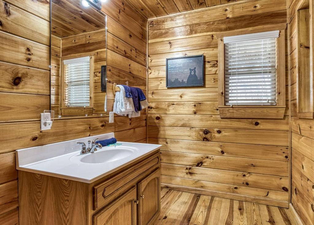 Wilderness Lodge, Hot Tub, Game Room, Pool Access, 1089 Free Tickets Each Paid Day, Dollywood And M Севьервилл Экстерьер фото