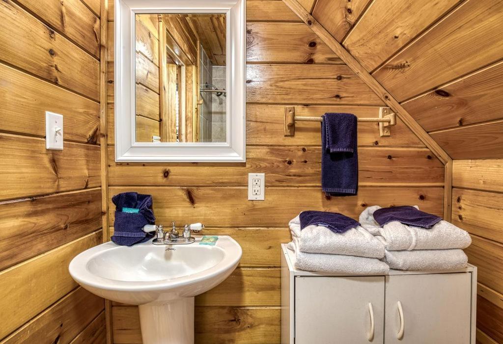 Wilderness Lodge, Hot Tub, Game Room, Pool Access, 1089 Free Tickets Each Paid Day, Dollywood And M Севьервилл Экстерьер фото
