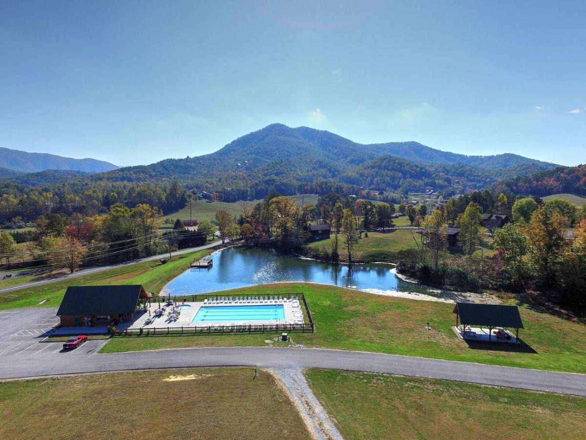 Wilderness Lodge, Hot Tub, Game Room, Pool Access, 1089 Free Tickets Each Paid Day, Dollywood And M Севьервилл Экстерьер фото